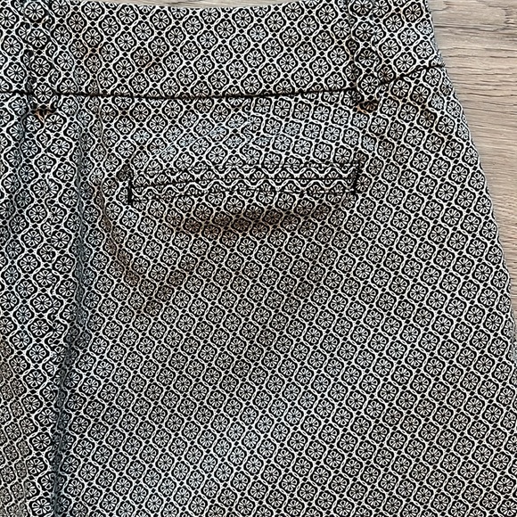 4/$50 Cleo Petites Patterned Cropped Pants - Picture 6 of 6